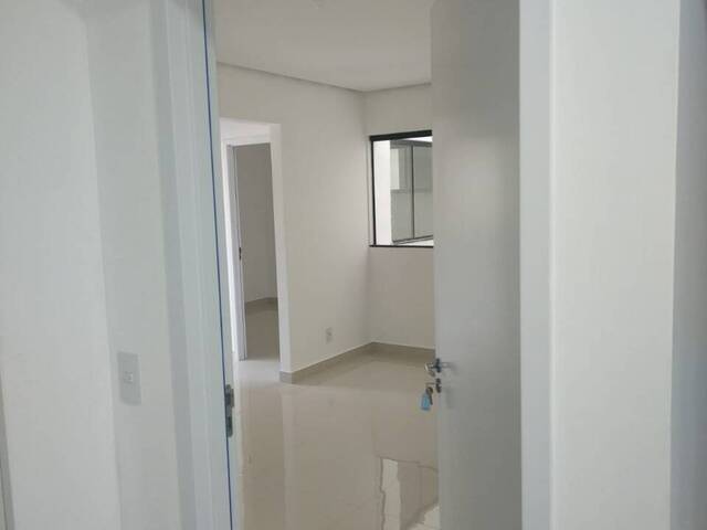 Apartamento para Venda em Vitória da Conquista - 3