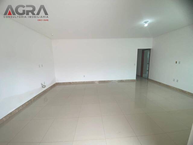 Casa para Venda em Vitória da Conquista - 3