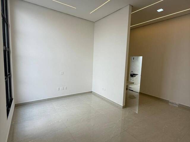 Casa para Venda em Vitória da Conquista - 3