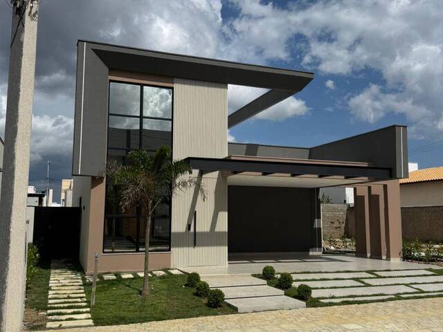 #241 - Casa em condomínio para Venda em Vitória da Conquista - BA