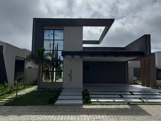 #241 - Casa em condomínio para Venda em Vitória da Conquista - BA