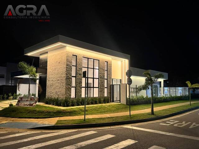 #242 - Casa em condomínio para Venda em Vitória da Conquista - BA