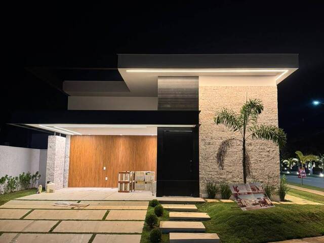 #242 - Casa em condomínio para Venda em Vitória da Conquista - BA